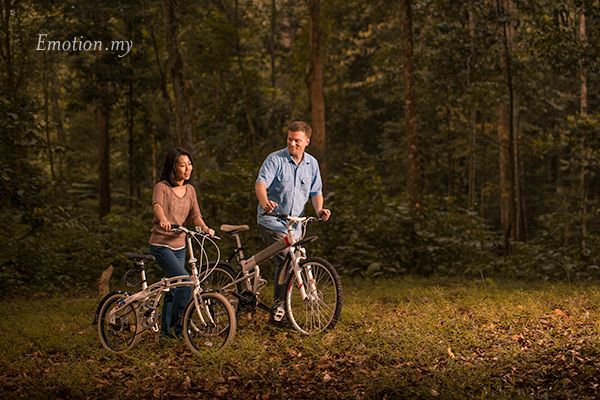 Pre-wedding portraits in Kuala Lumpur. Photo by Emotion in Pictures