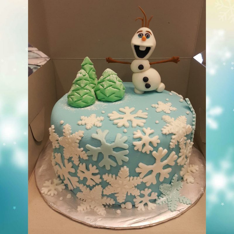 Frozen cake by Cuddly Bites