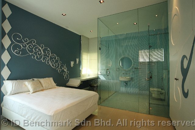 Blue bedroom design at The Peak, Cheras by ID Benchmark