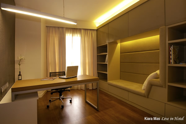 With a home office like this, why mess it up with network cables? Design by Be In Design Solutions, Setapak