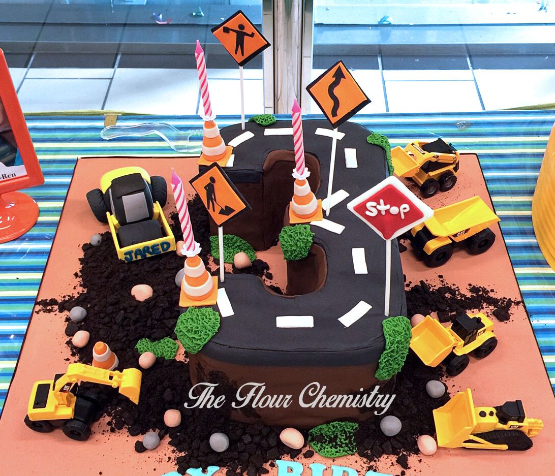 Construction theme birthday cake by The Flour Chemistry
