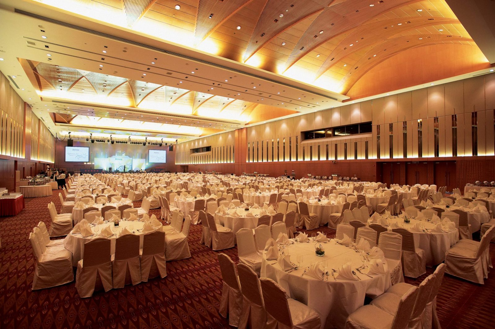 KLCC Convention Centre Grand Ballroom Banquet Style Setup and Wedding Package