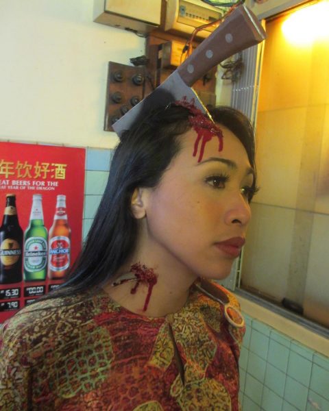 Knife on top of her head by sfx_jlo. Source. 