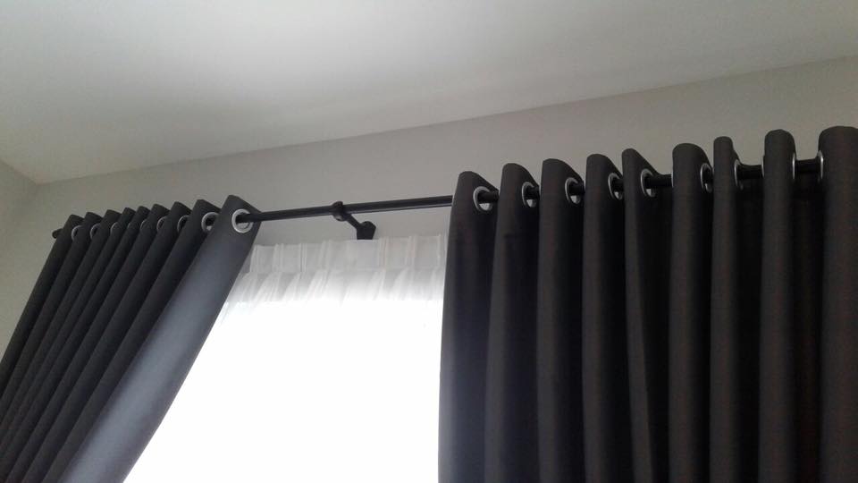 How To Hang Curtains And Ds Like A, How To Hang Curtain Rod From Ceiling