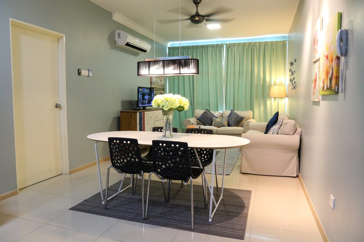 vista alam interior design homestay - dining area