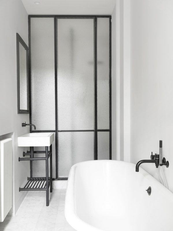 Bathroom design in Paris by Nicolas Schuybroek via Yellowtrace