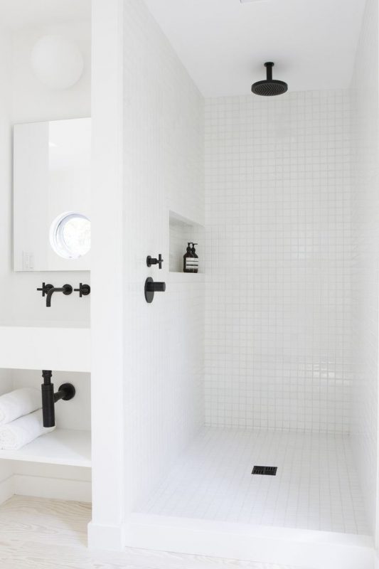 New York bathroom renovation. Design by Aimee Alsop. Photo from Remodelista