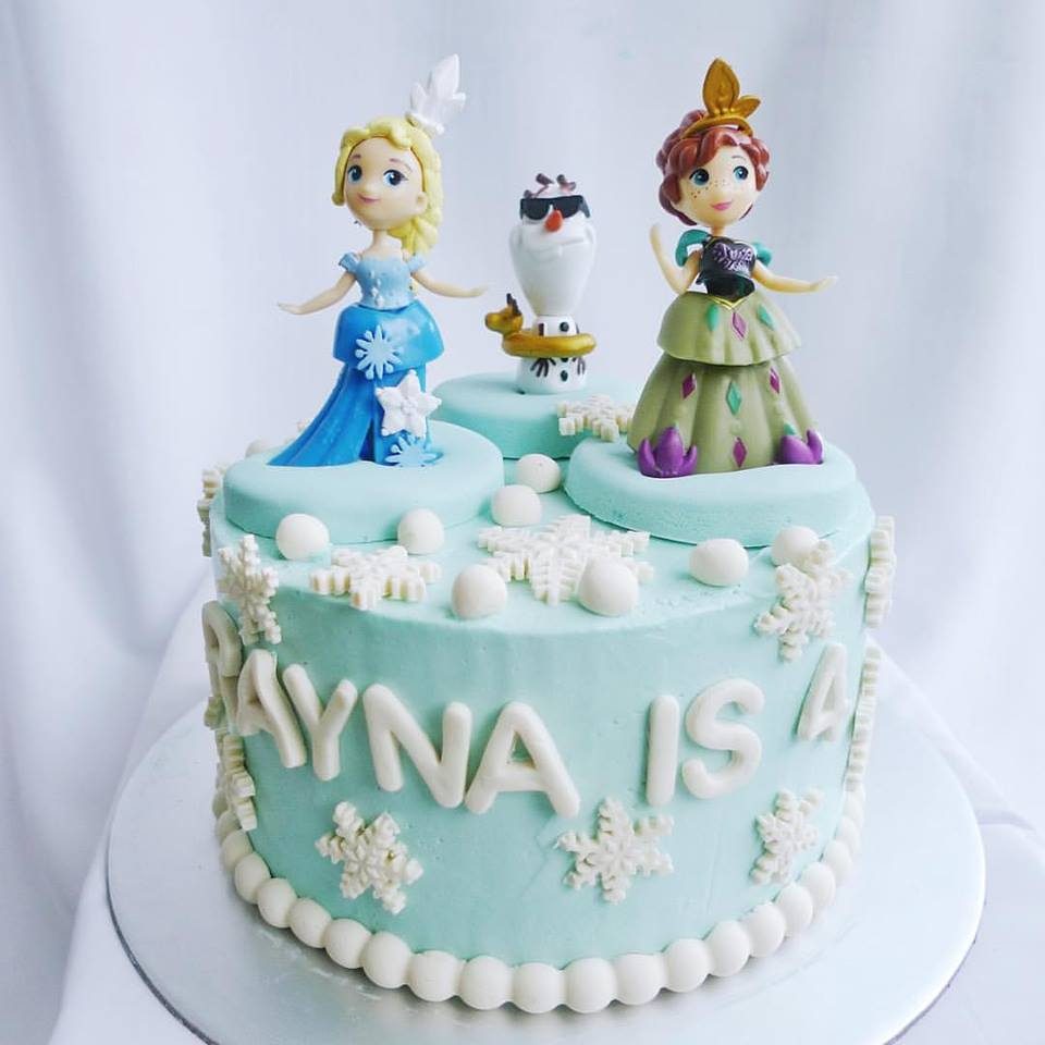 Elsa, Anna and Olaf princess cake. Made by: Corine and Cake. Order in Singapore at Recommend.sg