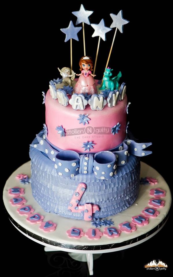 Two-Tier Princess Sofia cake with Crackle the dragon and Clover the rabbit. Made by: Stollen N Guilty. Order in Singapore at Recommend.sg