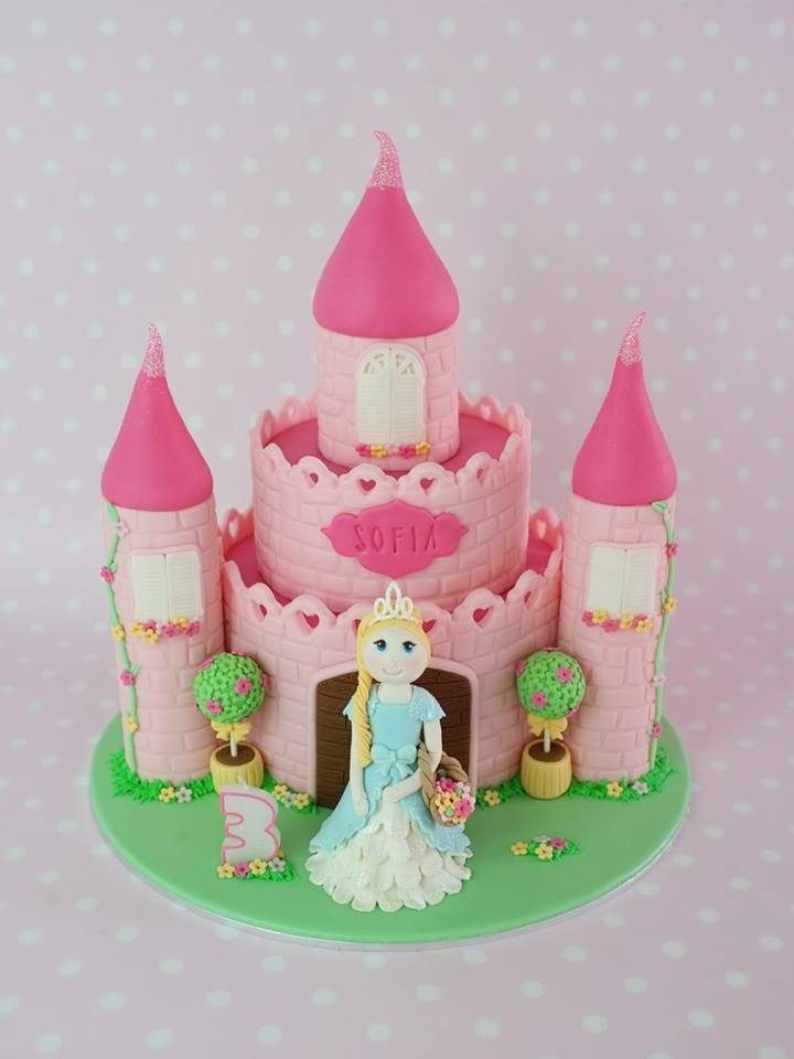 Another princess cake with a pink castle. Lovely!. Made by: Little House of Dreams.Order in Singapore at Recommend.sg