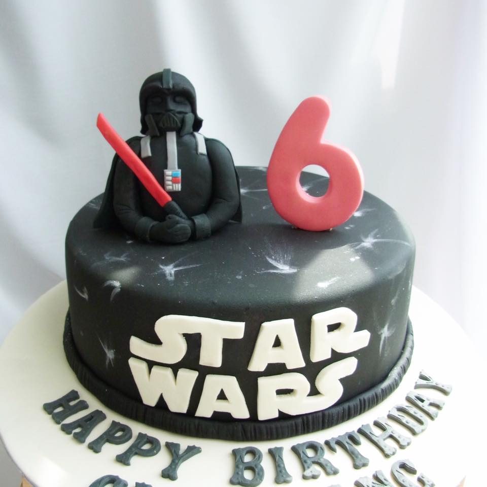 Darth Vader Star Wars cake by Corine and Cake - Recommend.sg