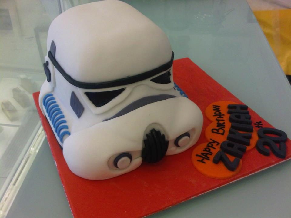 Star Wars stormtrooper cake by Bonheur Patisserie Singapore - Recommend.sg