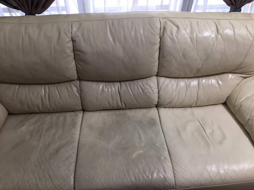 hoven mobile cleaning also cleans sofas, seen here is the before and after cleaning a leather sofa.